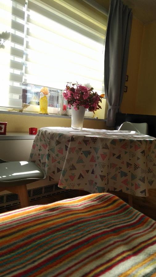 Haus Tertius - Strand- Und Hafennahe Ruhige Ferienwohnung Büsum Zewnętrze zdjęcie
